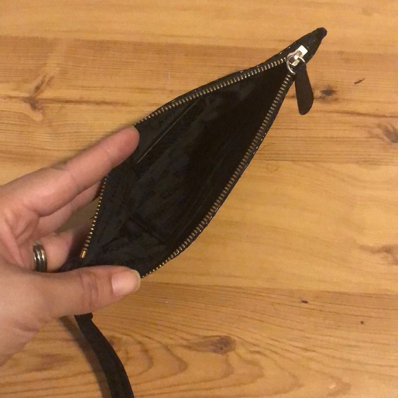 Black wristlet - Picture 3 of 5